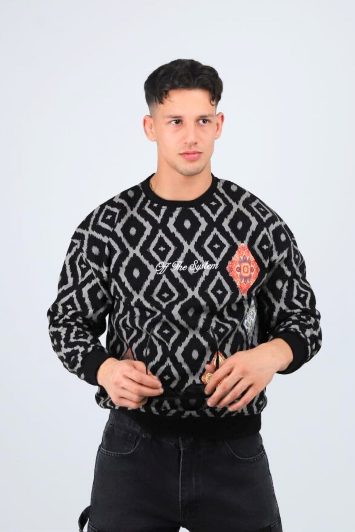 B Yaka Etnik Siyah Sweatshirt