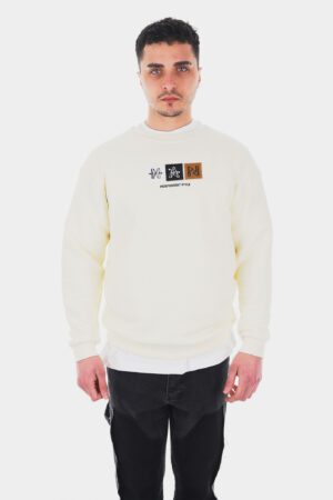 Patch Detaylı 3 İplik B Yaka Krem Sweatshirt